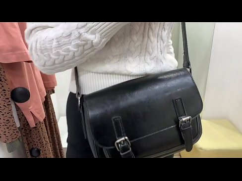 ❤️ Melancap awam perempuan jalang FeralBerry dengan dildo di dalam bilik pemasangan ️ seks super pada ms.pornfuror.ru